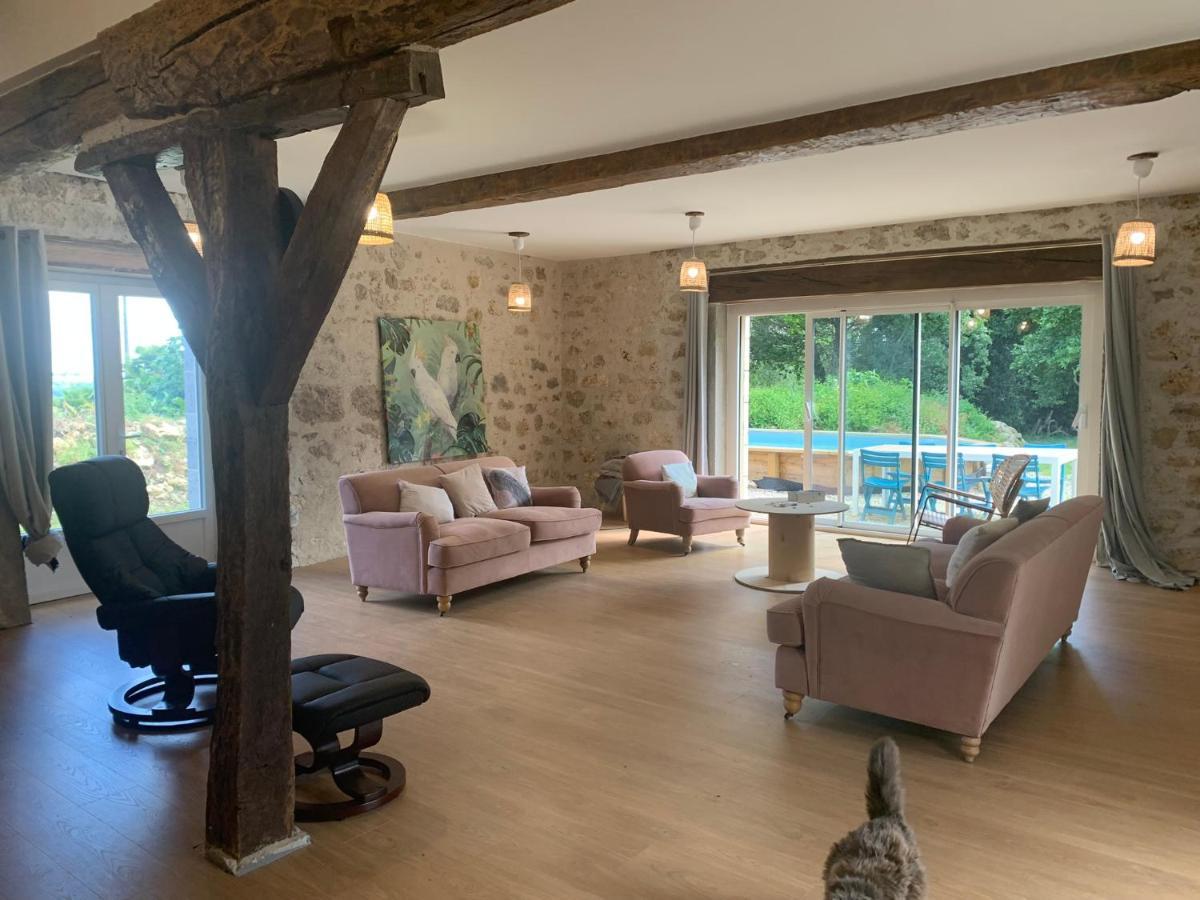 Maison Papillon Gite De Ressourcement Lusignan-Petit Exterior photo